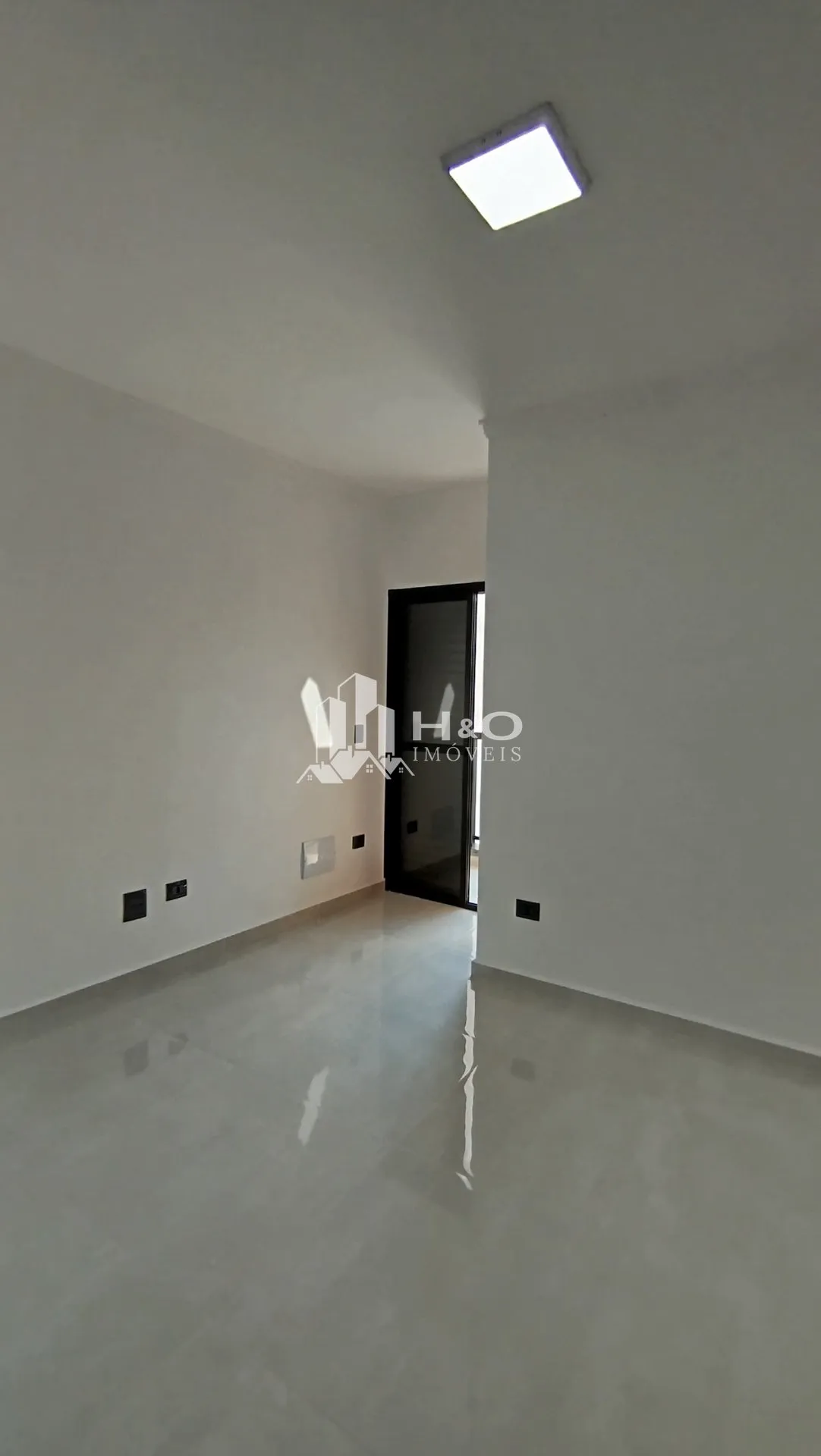 Imagem Oportunidade, Lindo Sobrado Frontal à Venda no Jardim Brasília - 123m² de Área Útil!