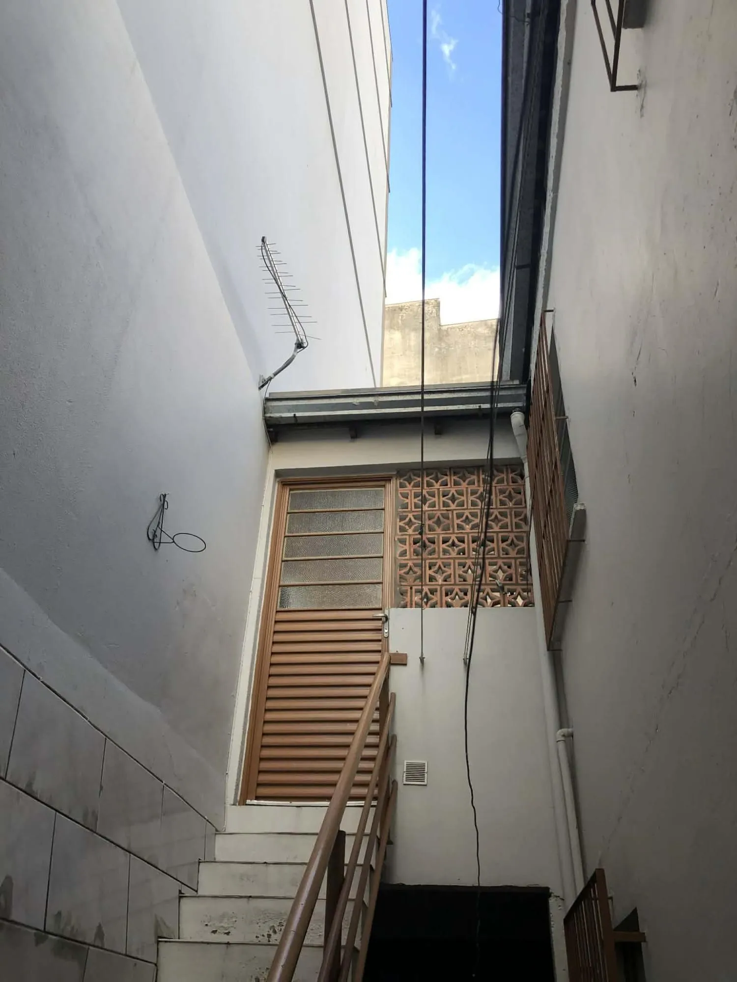 Imagem casa sobrado com lojas
