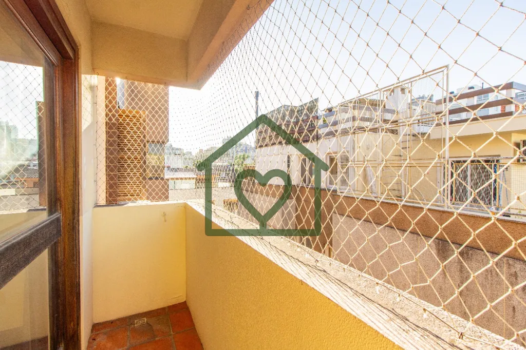 Imagem Apartamento de cobertura, de 1 dormitório com garagem no bairro Petrópolis! 
Desocupado! Ótima op...