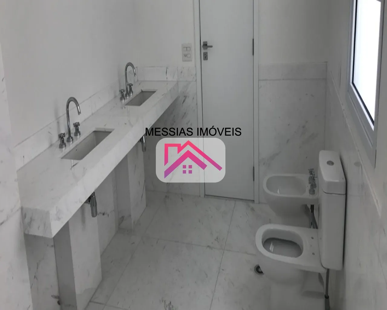 Imagem APARTAMENTO DE 4 SUITES E 4 VAGAS COM DEPOSITO - DOLCE MOEMA