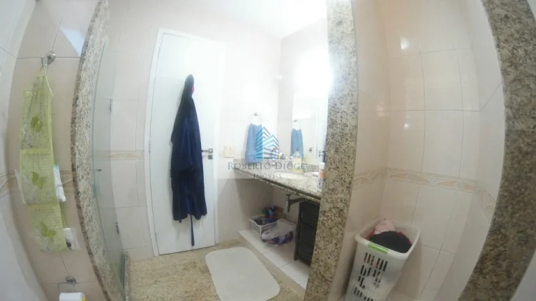 Imagem Apartamento de Luxo à Venda no Ingá, Niterói-RJ: 4 Quartos, 1 Suíte, 1 Sala, 3 Banheiros, 1 Vaga de Garagem, 157m² de Área