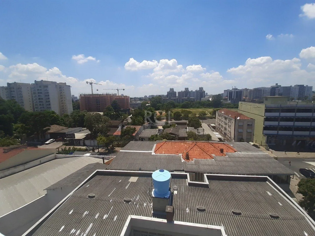 Imagem Cobertura para Venda - 281.25m², 3 dormitórios, sendo 1 suites, 2 vagas - Cristo Redentor