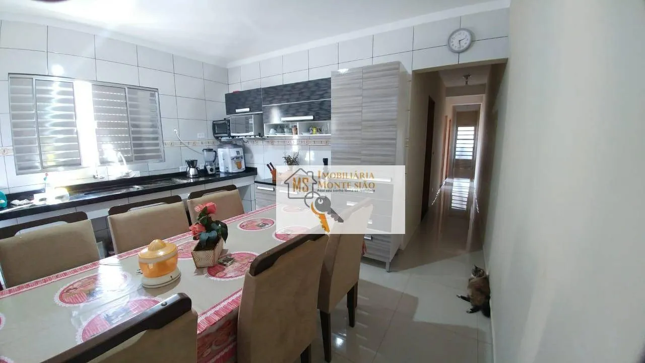 Imagem Sobrado com 4 dormitórios à venda, 190 m² por R$ 530.000,00 - Cidade Soberana - Guarulhos/SP