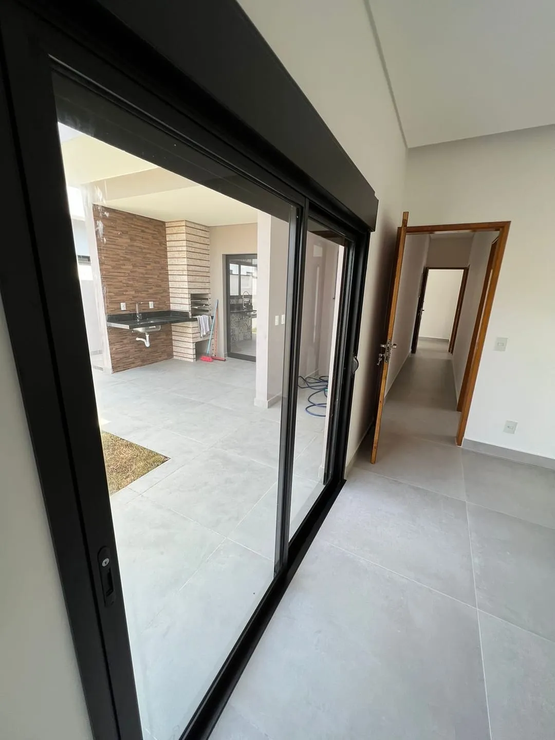 Imagem Casa à venda 3 Quartos, 1 Suite, 2 Vagas, 300M², Bairro do Grama, Caçapava - SP | Condomínio Terras do Vale