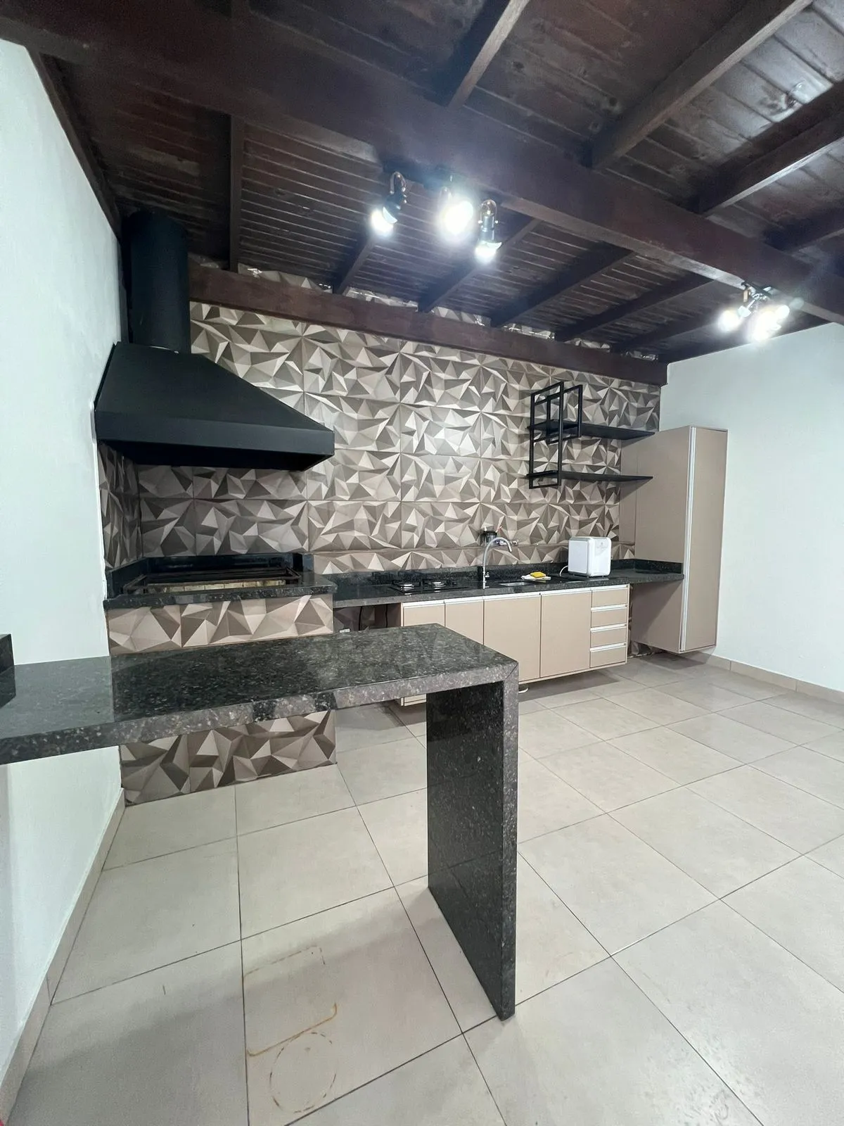 Imagem Casa sobrado em Gravatai de 3 dormitórios e 2 vagas