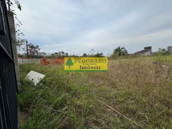 Imagem Terreno de Esquina no Getuba - 1.118 m²: Plano, Murado, Pavimentado, Água e Luz Instalados