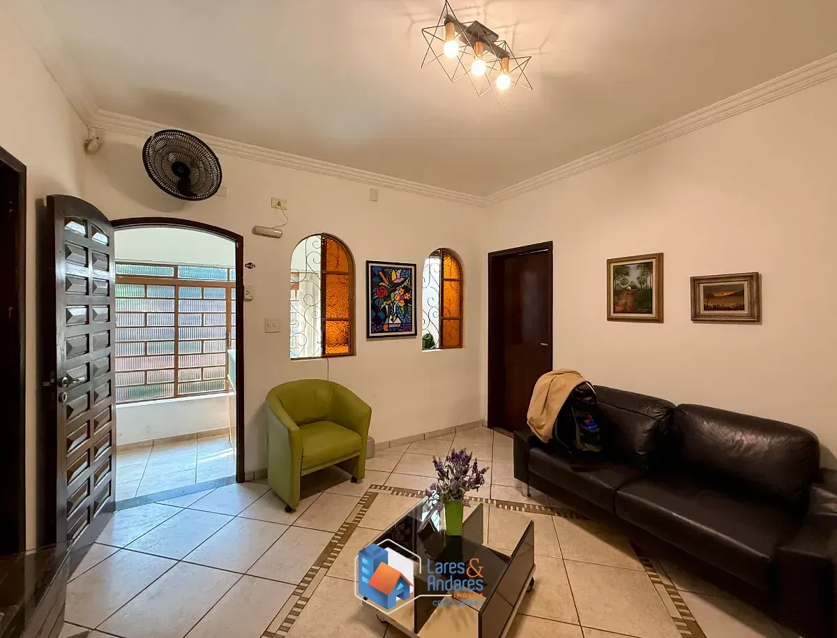 Imagem Casa para venda em Interlagos com 10 quartos, 187m²
