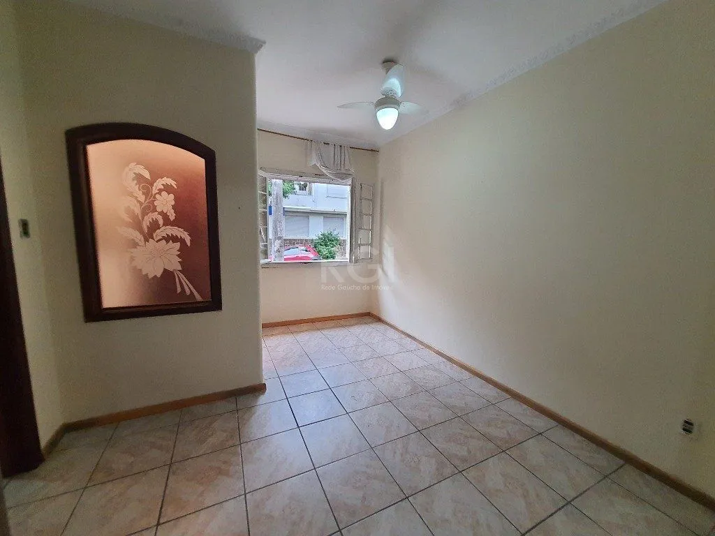 Imagem Casa para Venda - 300m², 3 dormitórios, sendo 3 suites, 5 vagas - Santana