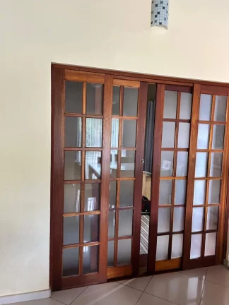 Imagem Casa sobrado no Residencial das Ilhas em Bragança Paulista!