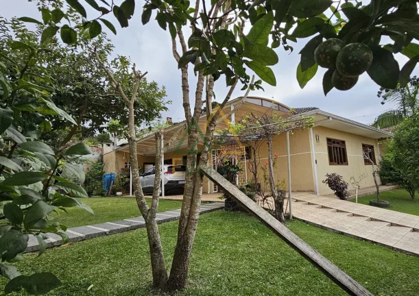 Imagem Casa Padrão Térrea com Terreno