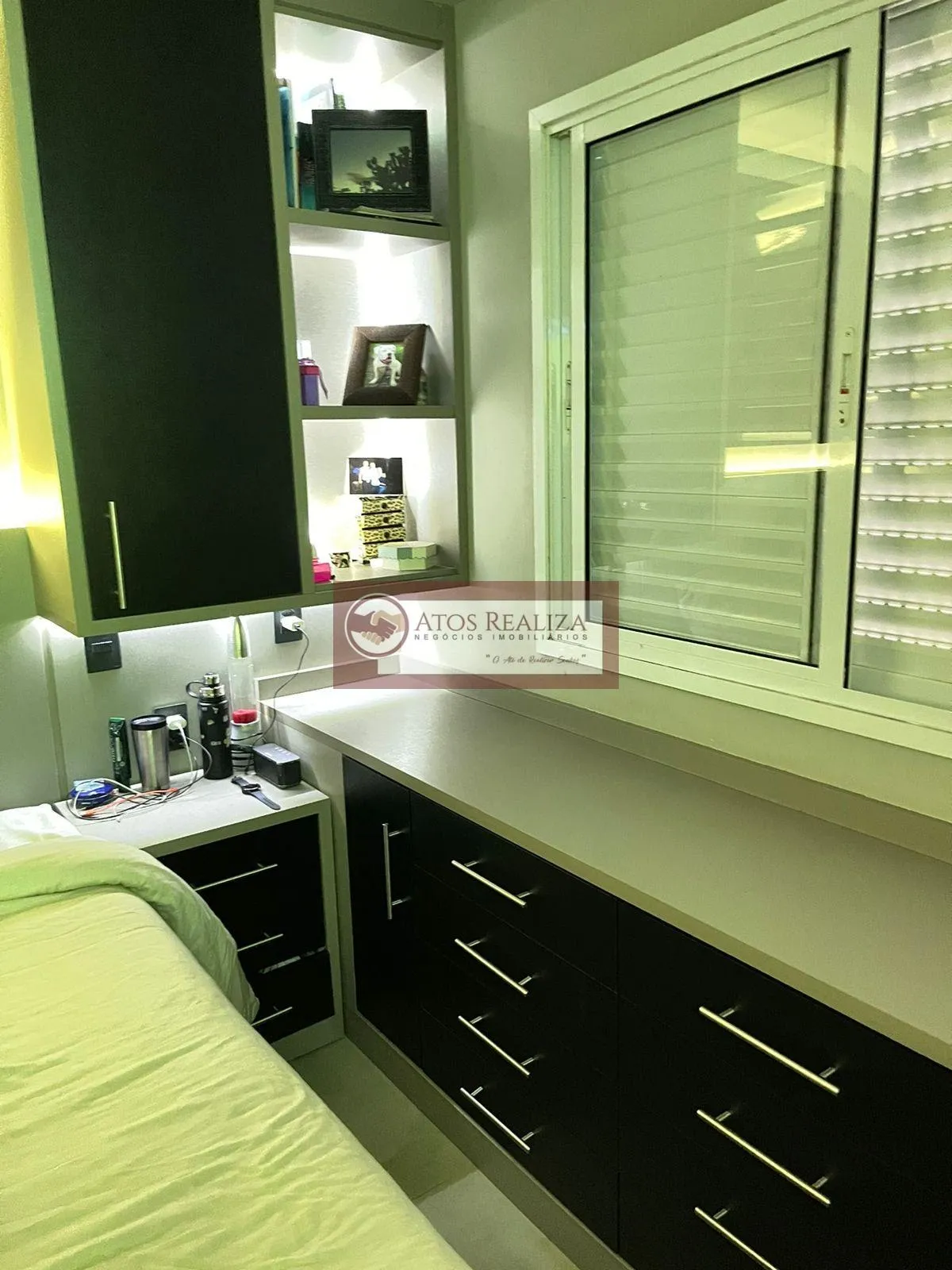 Imagem Conheca TownHouse, Com 3 Dormitórios, sendo 1 suíte 3 banheiros 2 vagas Varanda Lavanderia Churrasqueira Piso Portobello Armários embutidos submetida; Quartos,banheiros,sala,lavanderia e cozinha Clube em condomínio residencial fechado Segurança e portaria
