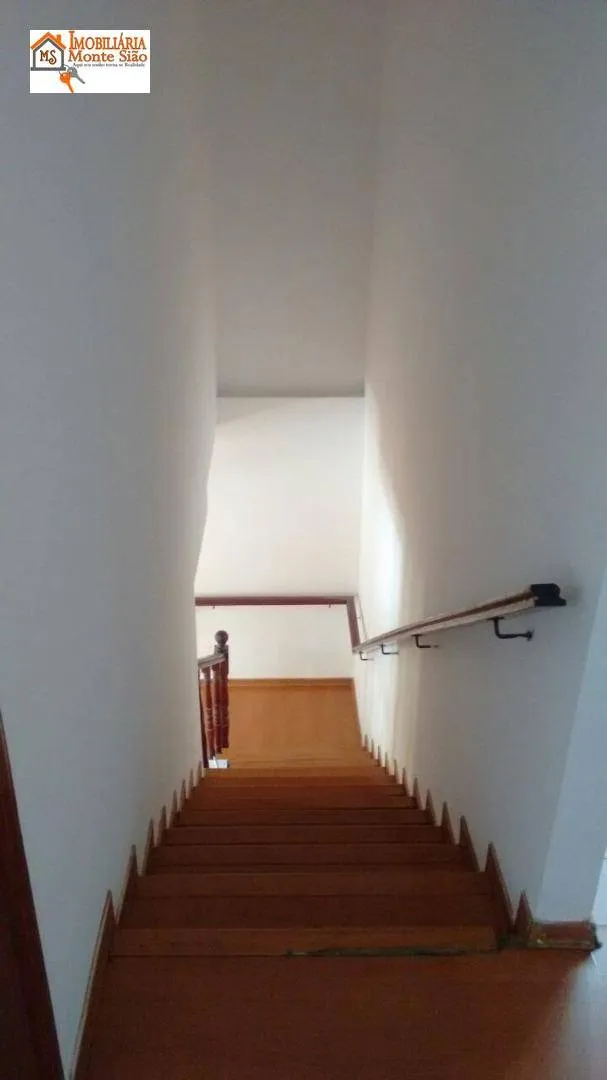 Imagem Sobrado com 3 dormitórios à venda, 263 m² por R$ 799.000,00 - Vila Galvão - Guarulhos/SP