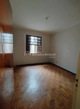 Imagem Casa assobrada com excelente localização! 
Quase esquina com Rua Paula Bueno e próximo Avenida Or...