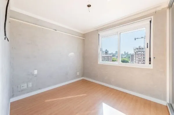 Imagem Vende-se apartamento com 2 quartos (1 suíte), 74m² e 2 vagas - Petrópolis