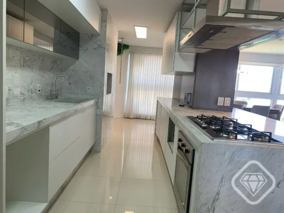 Imagem Apartamento Mobiliado com Suíte e Vista para o Pôr do Sol

Brilhante Imóveis apresenta este belí...