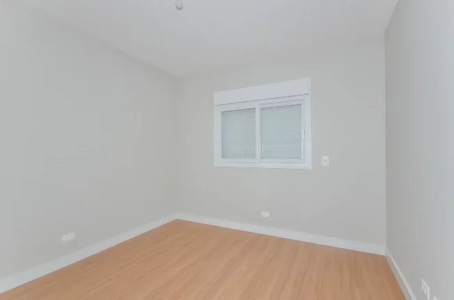 Imagem Casa à Venda no Parque das Imbuias – 3 Quartos, 1 Suíte, 126m², Campo Comprido, Curitiba