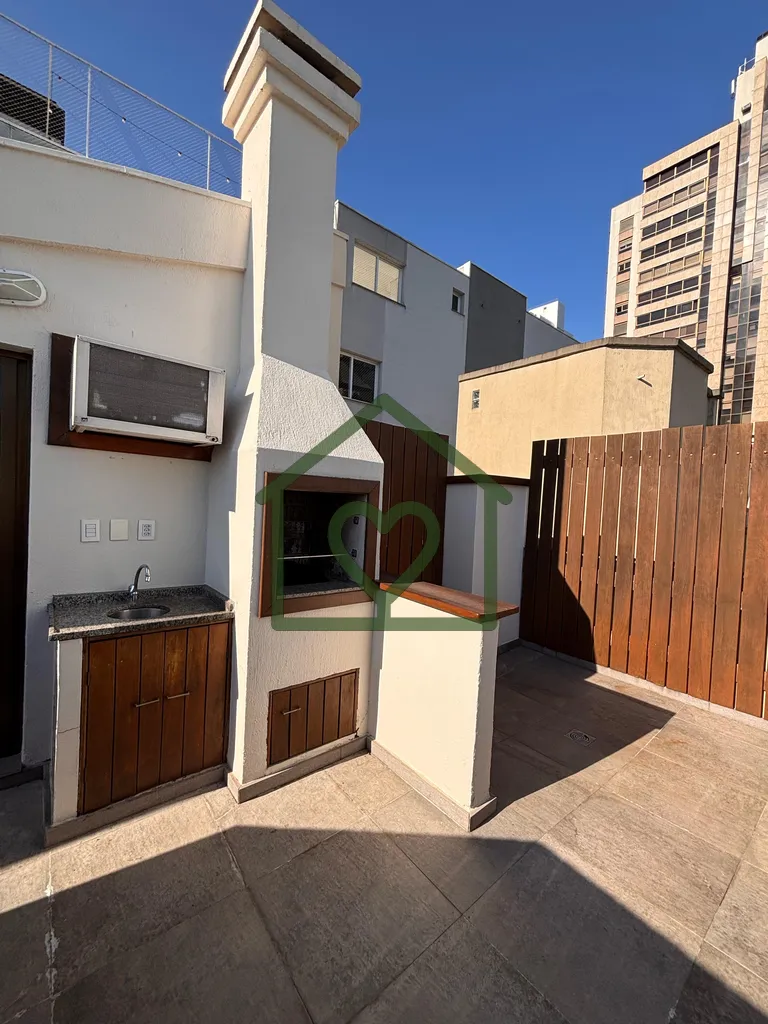 Imagem Dois dormitórios, com vista definida, piscina e churrasqueira na cobertura. Preço e disponibilidad...