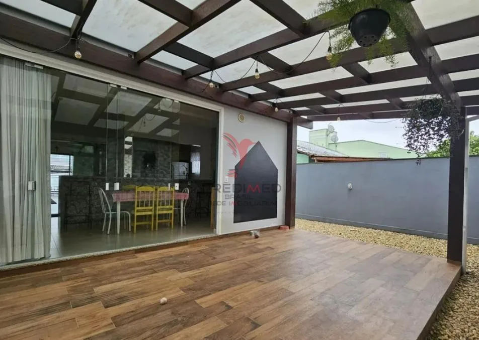 Imagem Casa semi mobiliada. Suíte mais dois quartos