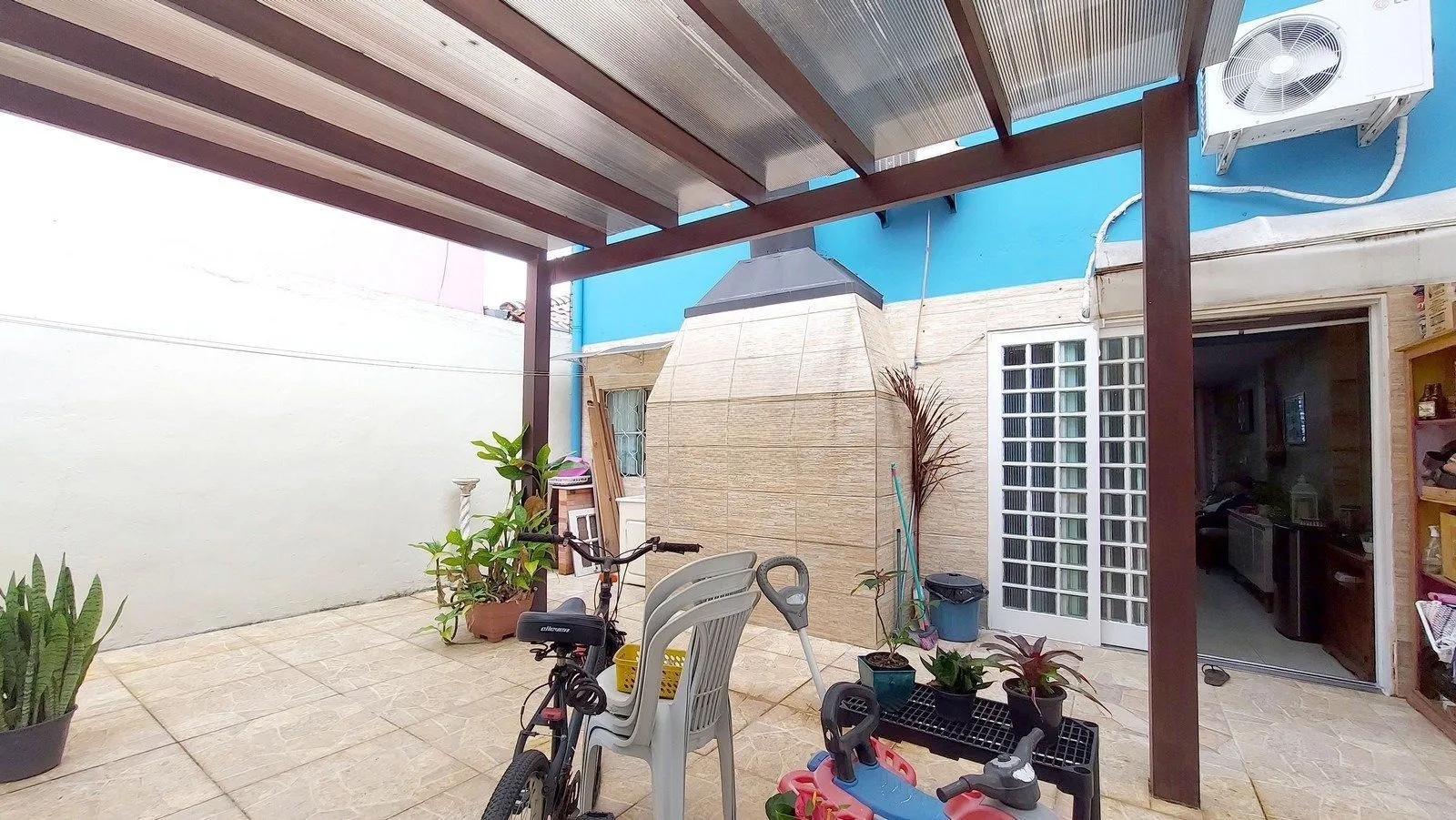 Imagem Casa com 3 dormitórios á venda no Bairro Sarandi, Porto Alegre