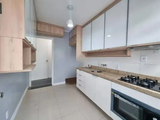 Imagem Casa 3 Dormitórios com Piscina à Venda no Guarujá - Zona Sul de Porto Alegre
