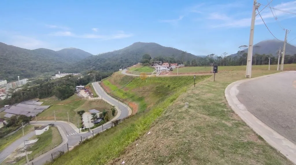 Foto do imóvel Terreno em Condomínio para Venda em Teresópolis / RJ em Rua Felizardo Ribeiro