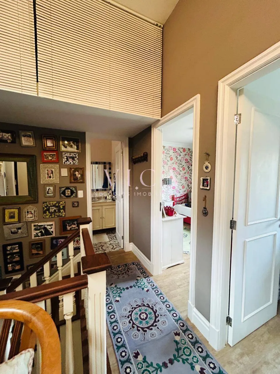 Imagem Alphaville|Scenic Casa 205m² 3 dorms, 1 suíte e 4 vagas |R$ 1.590.000,00