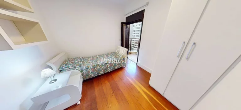 Imagem Flat disponível para venda no The Sutton House em Moema, com 120m², 3 dormitórios e 2 vagas