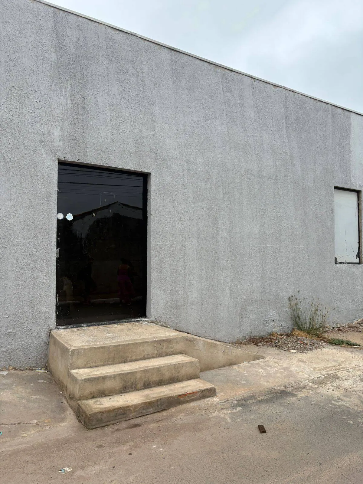 Imagem Casa + 2 Salões Comerciais na Cohab Canellas
