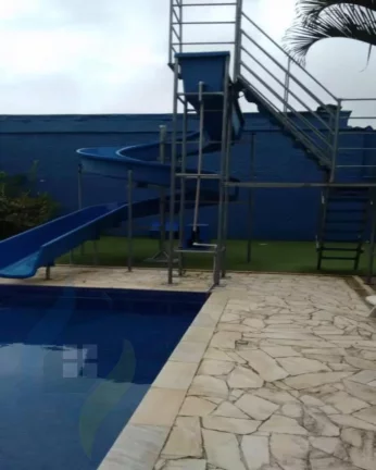 Imagem Casa de 7 dormitórios, 4 suíte, 6 banheiros e 2 vagas, com 327,695m² construída e 1.047,75m² total em Centervalle, Bertioga