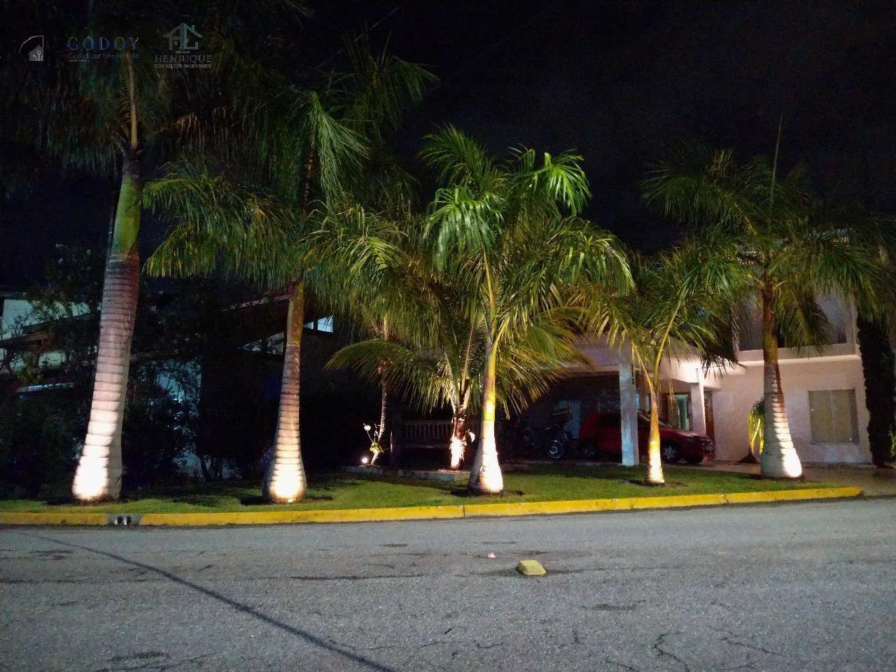 Imagem Casa à venda no Condomínio Real Ville