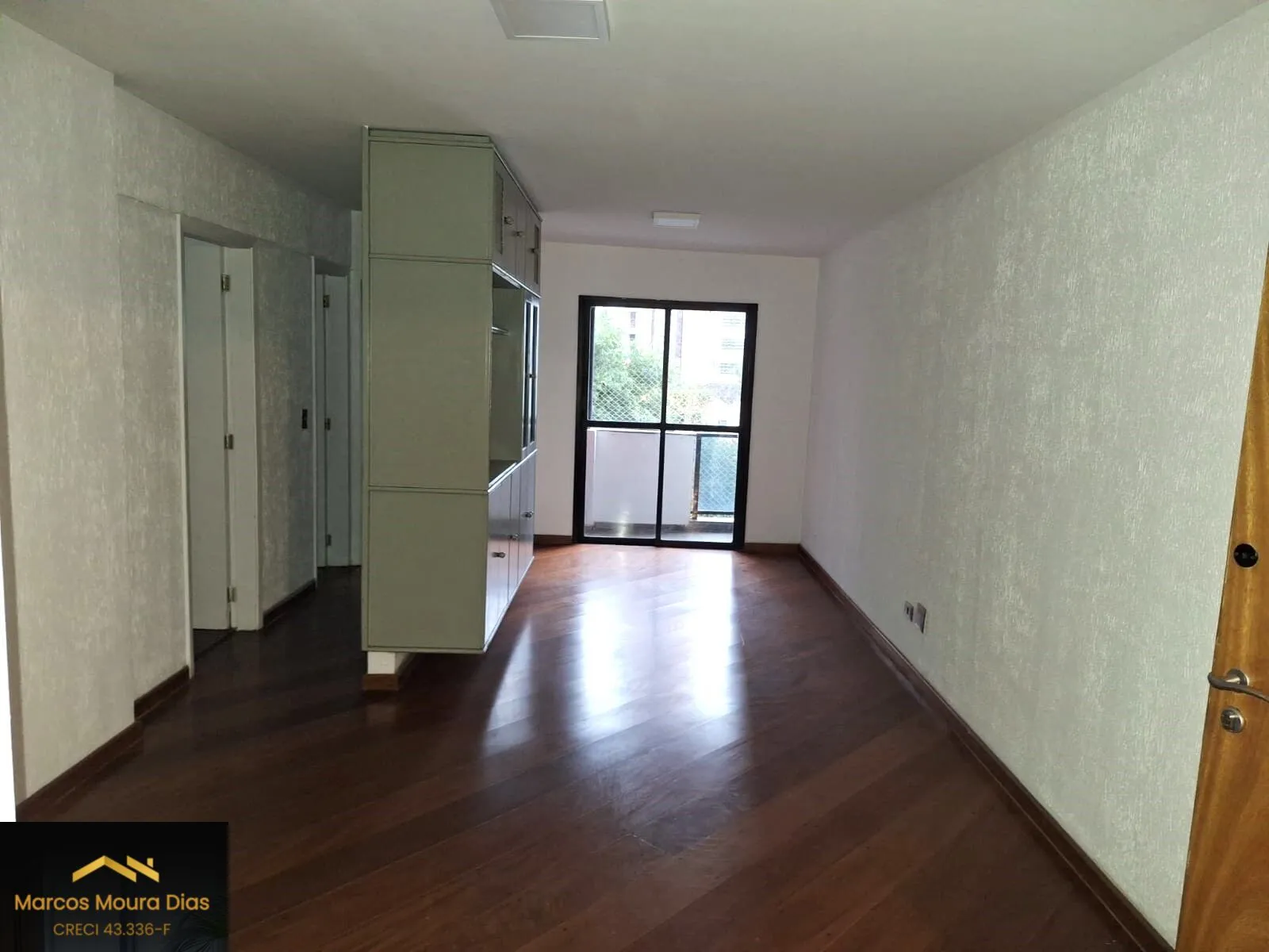Imagem Apartamento com sacada em Pinheiros, 2 dormitórios ( 1 suíte) e 2 vagas,Edifício com Portaria 24 hs, Gerador e Lazer