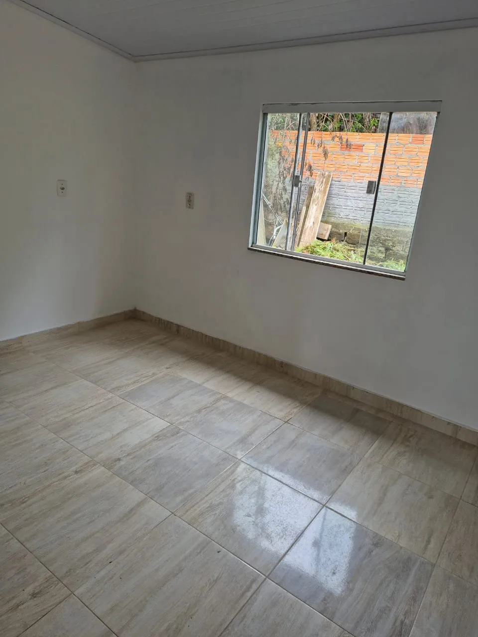 Imagem Casa de 44m a venda no bairro Estalagem em Viamão