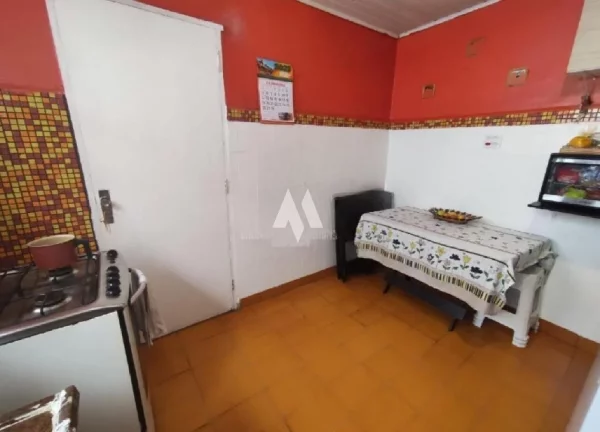 Imagem Casa na encruzilhada com 4 quartos sendo 1 suíte