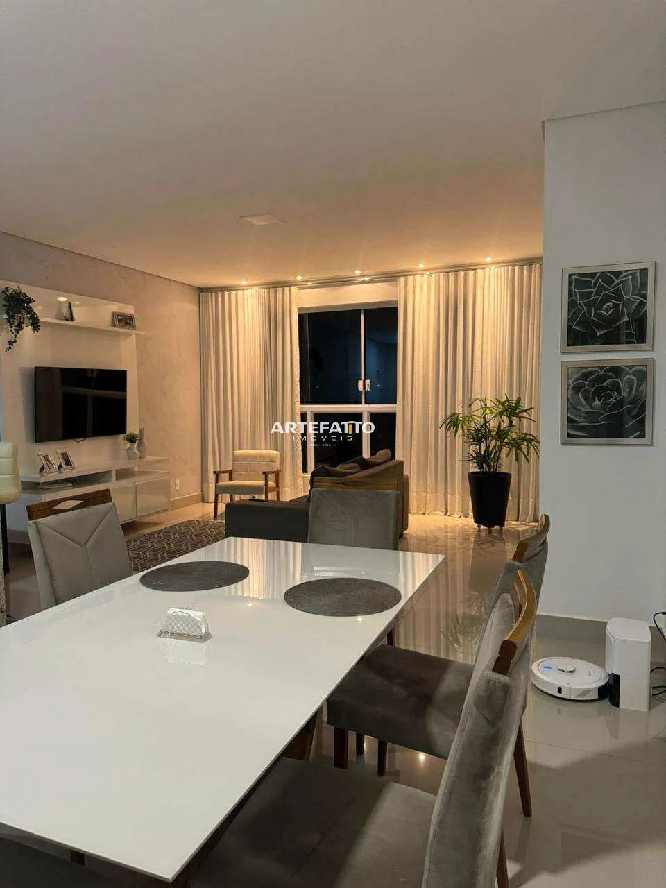 Foto do imóvel Apartamento à venda em Franca, Chácara Santo Antônio, com 2 quartos, 97m2