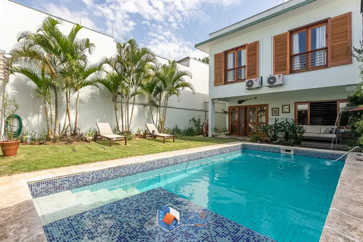 Imagem Casa para venda em Planalto Paulista com 3 quartos, sendo 3 suítes, 400m²