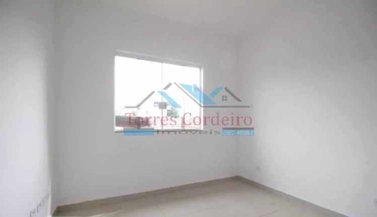 Imagem Sobrado com 3 dorm. (3 suítes) + 2 vagas - Jd. Monte Kemel