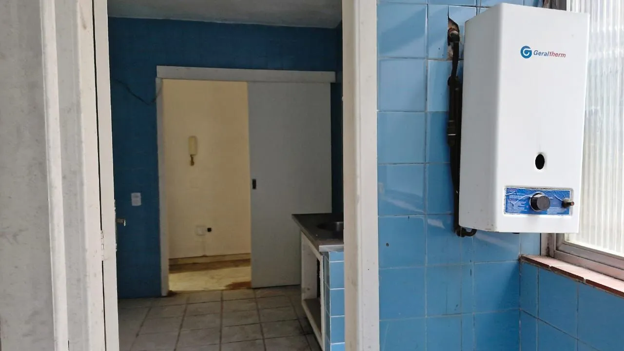 Imagem Apartamento com 2 dormitórios e garden na Rua Ijuí, pronto para reformar