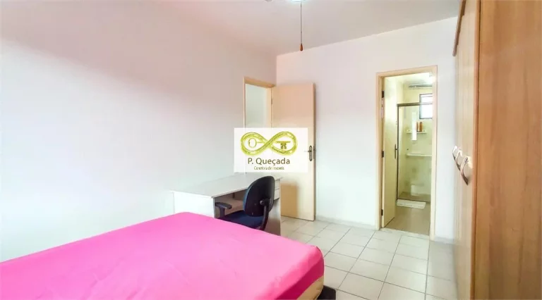 Imagem Apartamento mobiliado com 03 quartos no Guarujá!