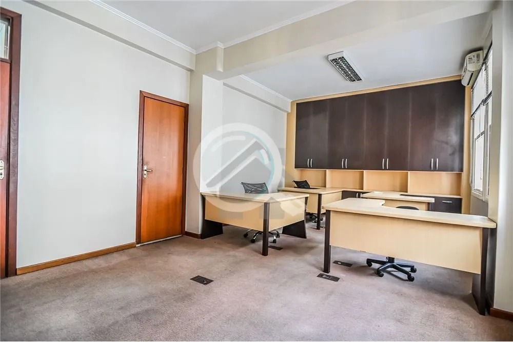 Imagem Tenho uma ótima sala comercial disponível para você no centro histórico da cidade. A sala possui...