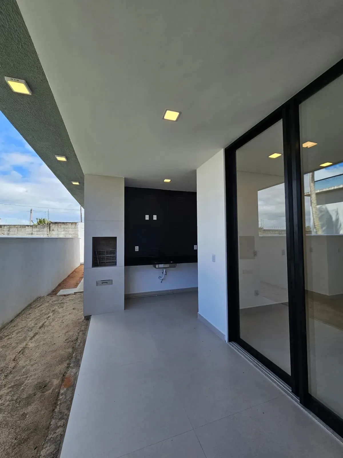 Imagem Casa de Condomínio com 3 Quartos à Venda, 153 metros em Cajupiranga - Parnamirim
