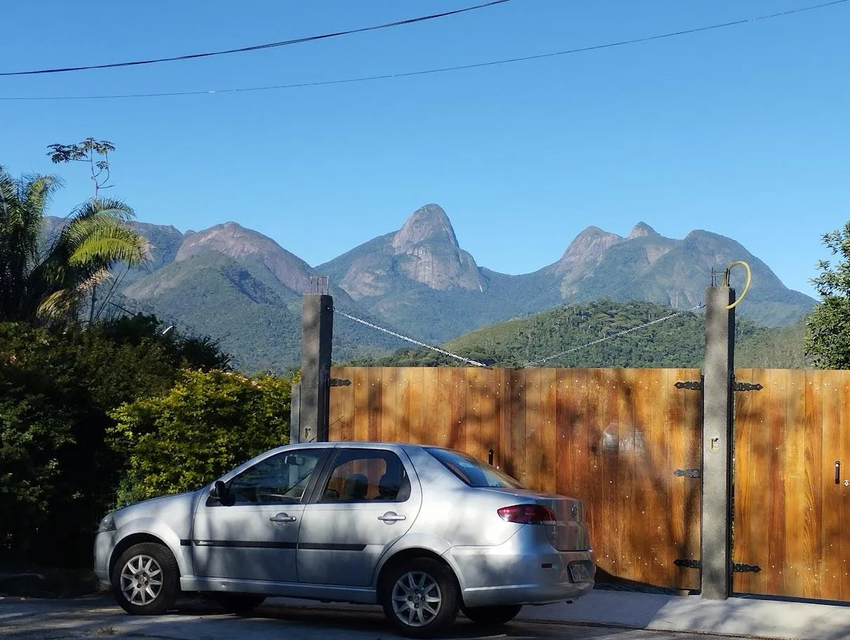 Imagem Terreno em Condomínio para Venda em Teresópolis / RJ no bairro Vargem Grande