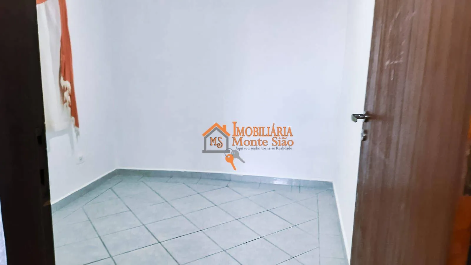 Imagem Sobrado com 4 dormitórios à venda, 266 m² por R$ 680.000,00 - Jardim Paraventi - Guarulhos/SP