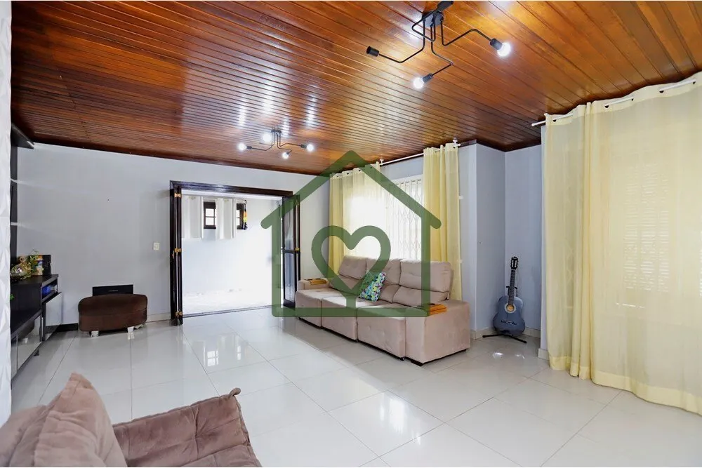 Imagem Apresentamos uma oportunidade única para adquirir sua casa dos sonhos por um preço imperdível! Es...