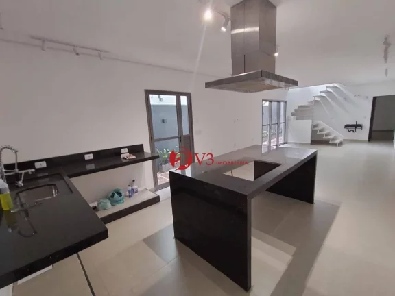 Imagem Sobrado a venda na Vila Ema 3 Dormitórios sendo 3 Suítes, 2 Vagas, 180 m