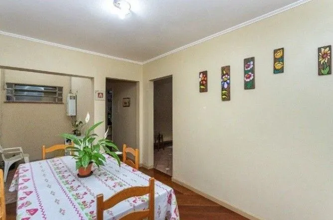 Imagem Casa com 2 dormitórios ,sendo 1 suíte para venda no bairro Tristeza em Porto Alegre/RS.