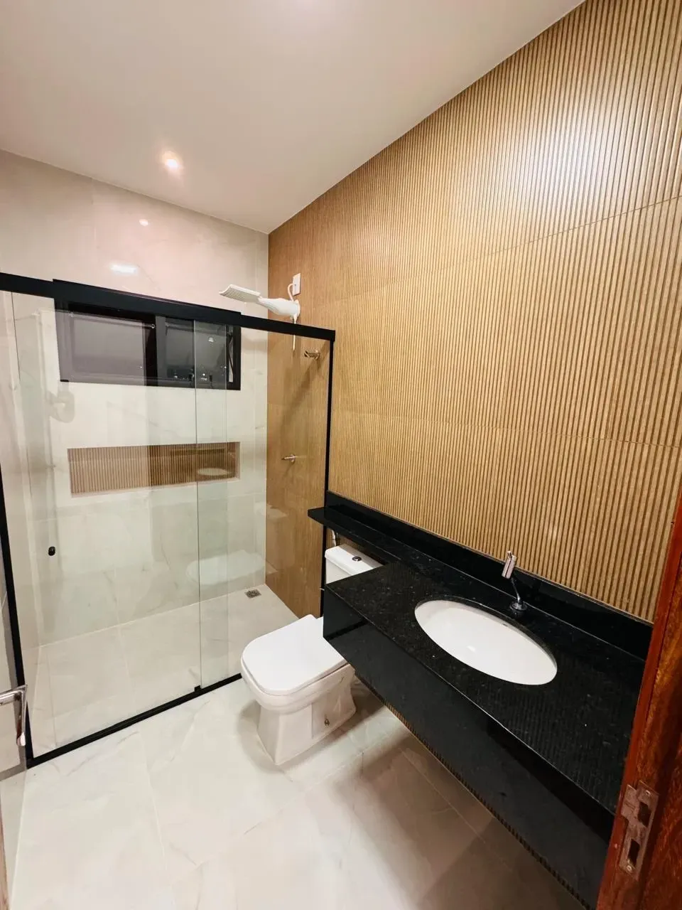 Imagem Casa de Condomínio com 3 Quartos à Venda, 185 m² em Cajupiranga - Parnamirim