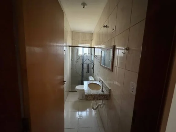 Imagem Venha morar nessa incrível casa com 2 quartos, perfeita para você e sua família! Com uma ampla sa...