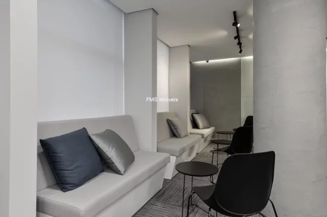 Imagem Conjunto comercial com 225m2 mobiliado na Av. Paulista.