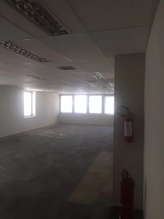 Imagem Conjunto comercial com 150m² em Pinheiros.