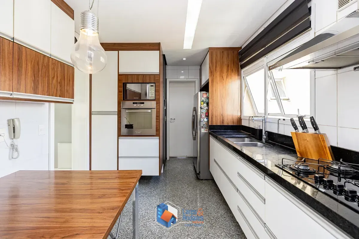 Imagem Duplex para venda em Vila Suzana com 3 quartos, sendo 3 suítes, 287m²